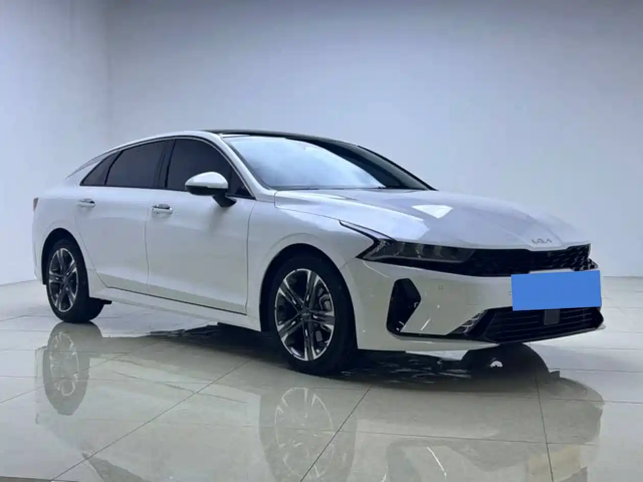 Kia K5 2025 1.5T Premium Edition фото 3