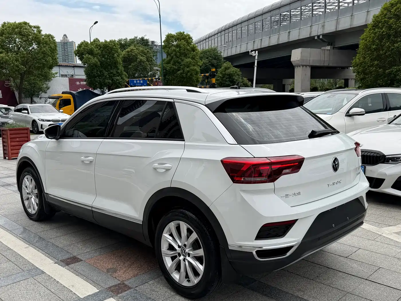 VOLKSWAGEN T-ROC EXPLORING SONGS