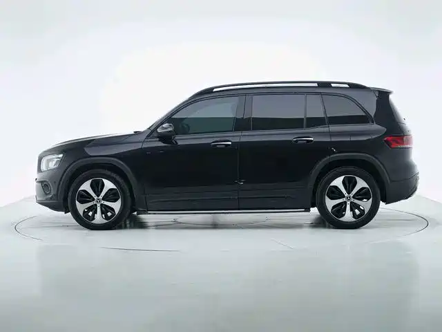 Фото 6 - Mercedes-Benz GLB