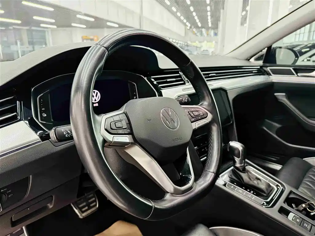 Volkswagen Magotan GTE Plug-in Hybrid 2022 GTE Luxury фото 13