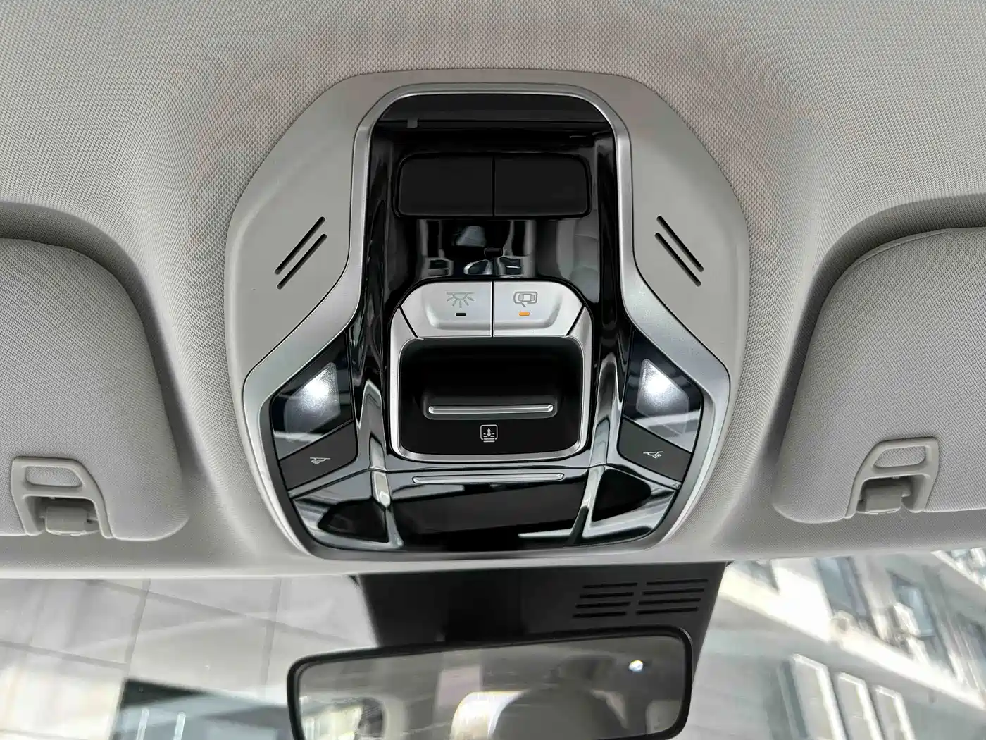 Geely ICON 2025 2025 Linglong 1.5TD City Beauty Edition