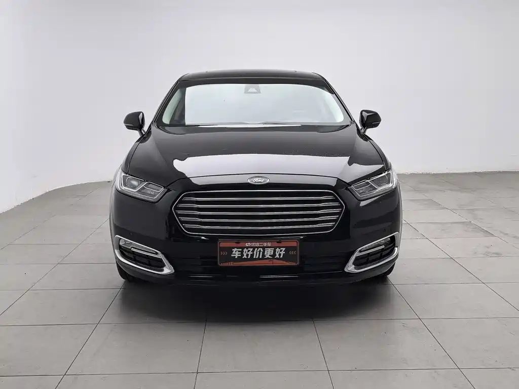 Photo 3 - Ford Taurus