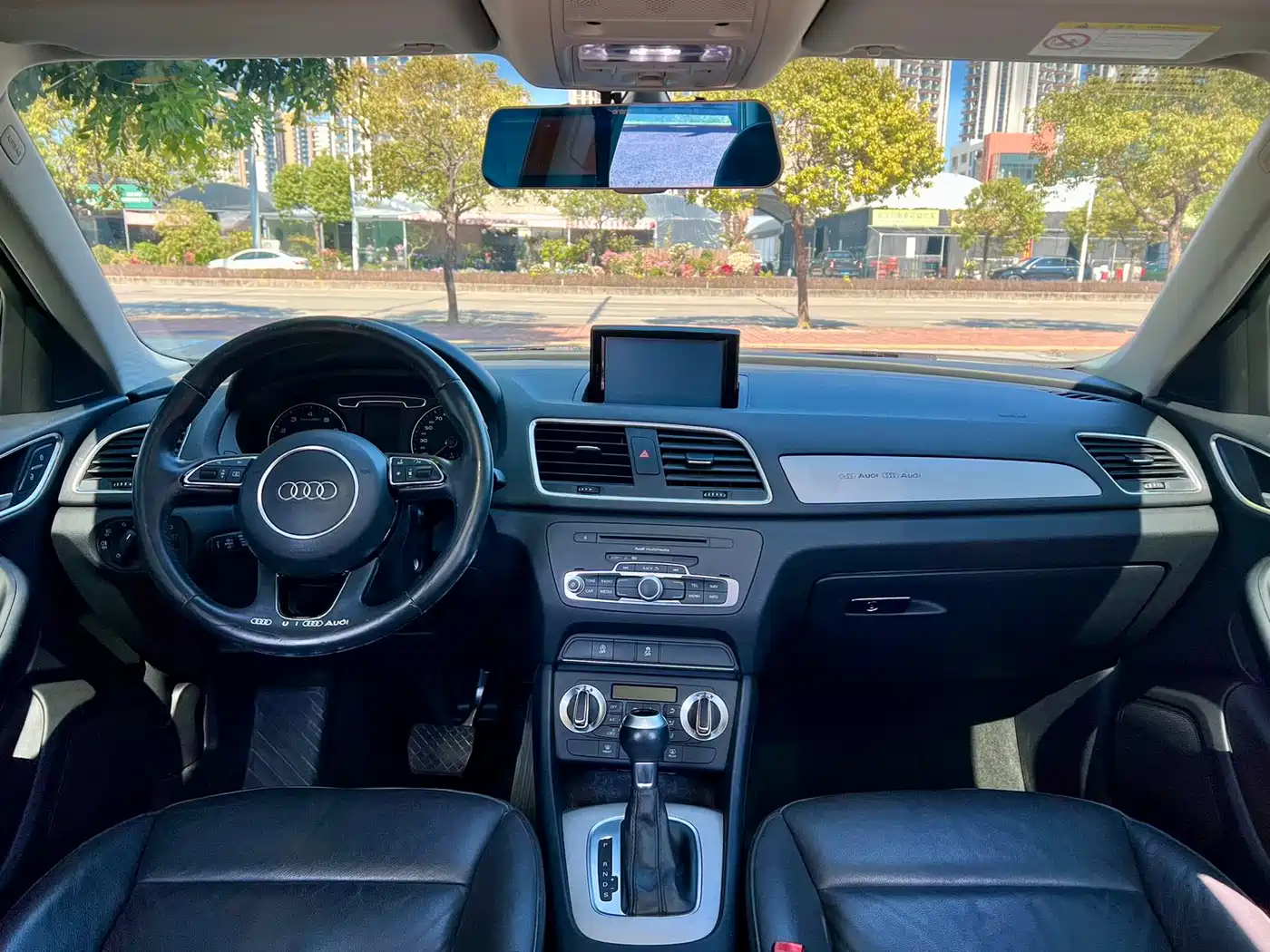 Audi Q3 2015 35 TFSI Millionth Anniversary Comfort фото 5