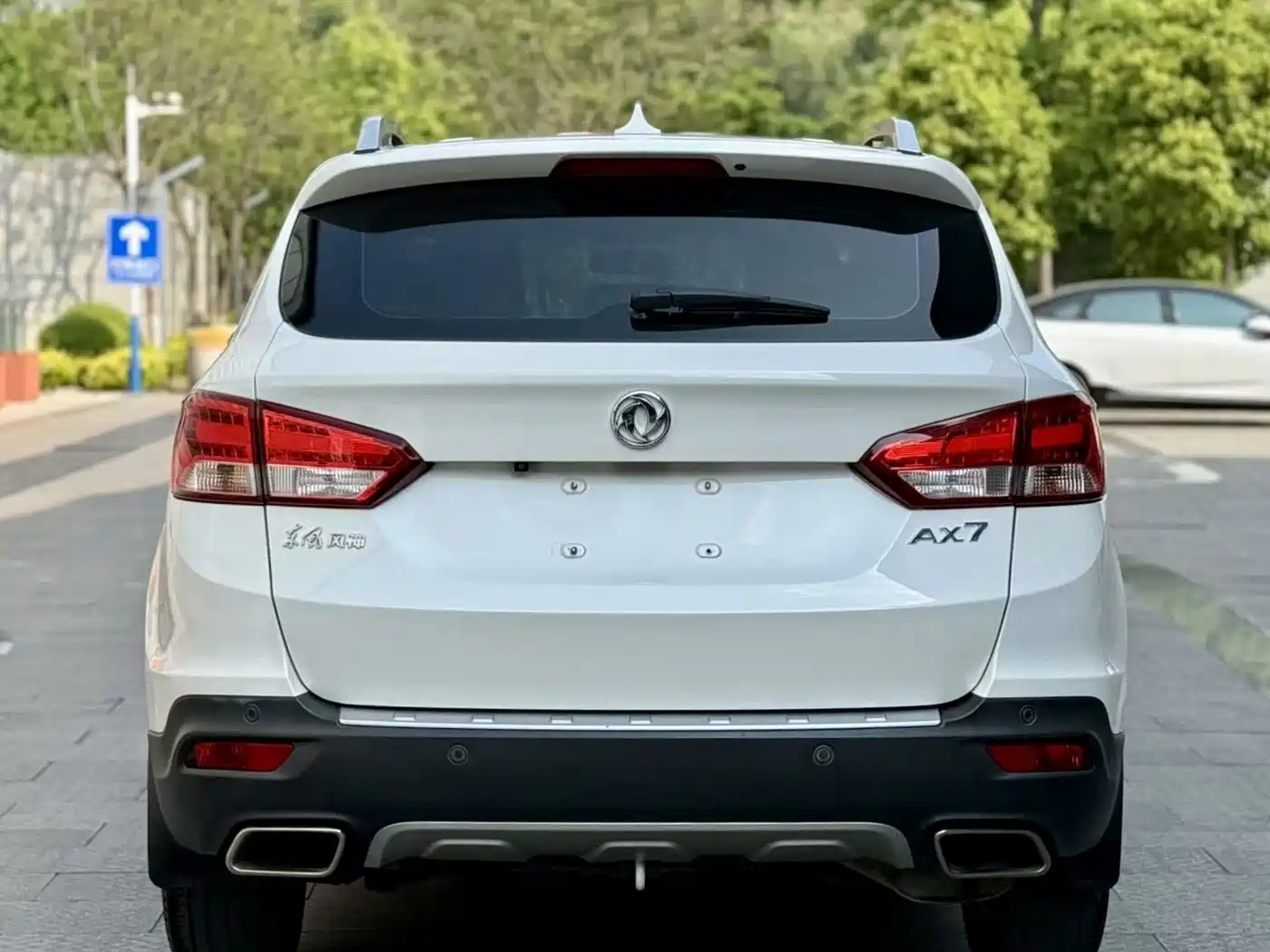 Dongfeng Aeolus Dongfeng Fengshen AX7 2016 2015 2.3L Automatic Premium