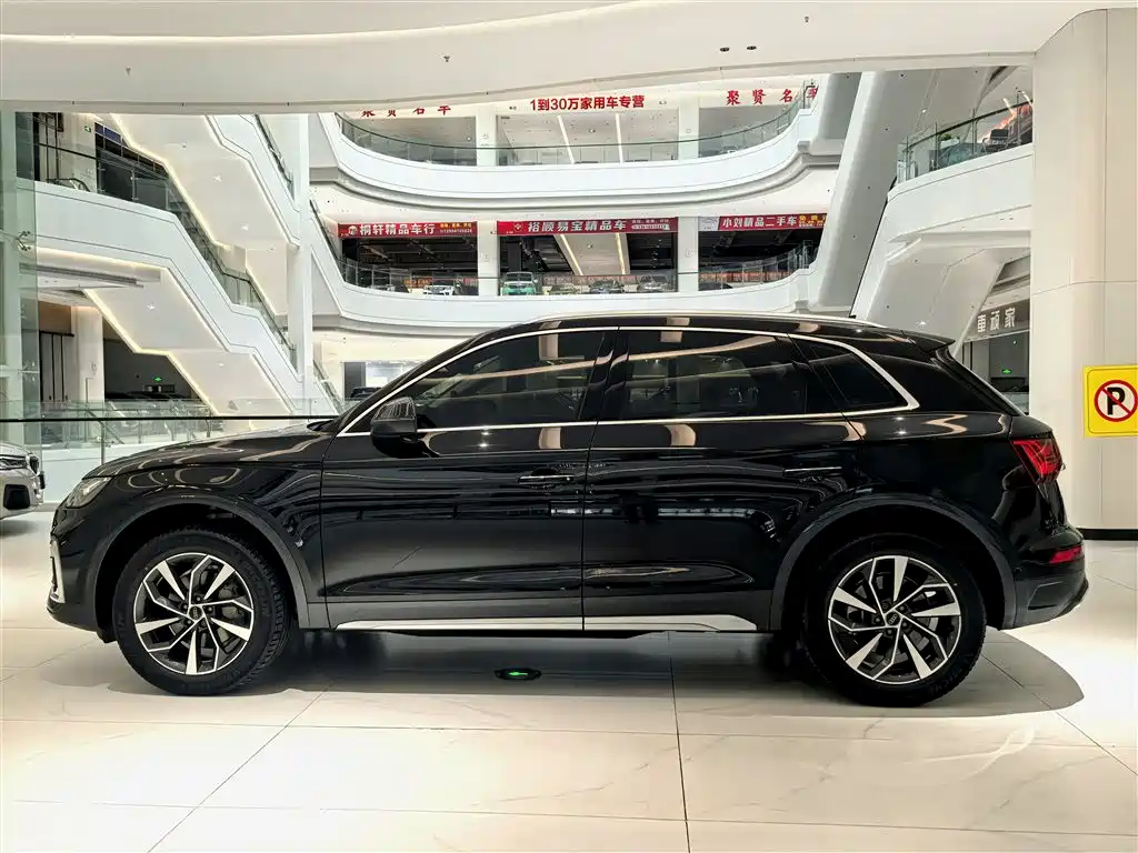 Audi Q5L 2022 40T Luxury Dynamic фото 7