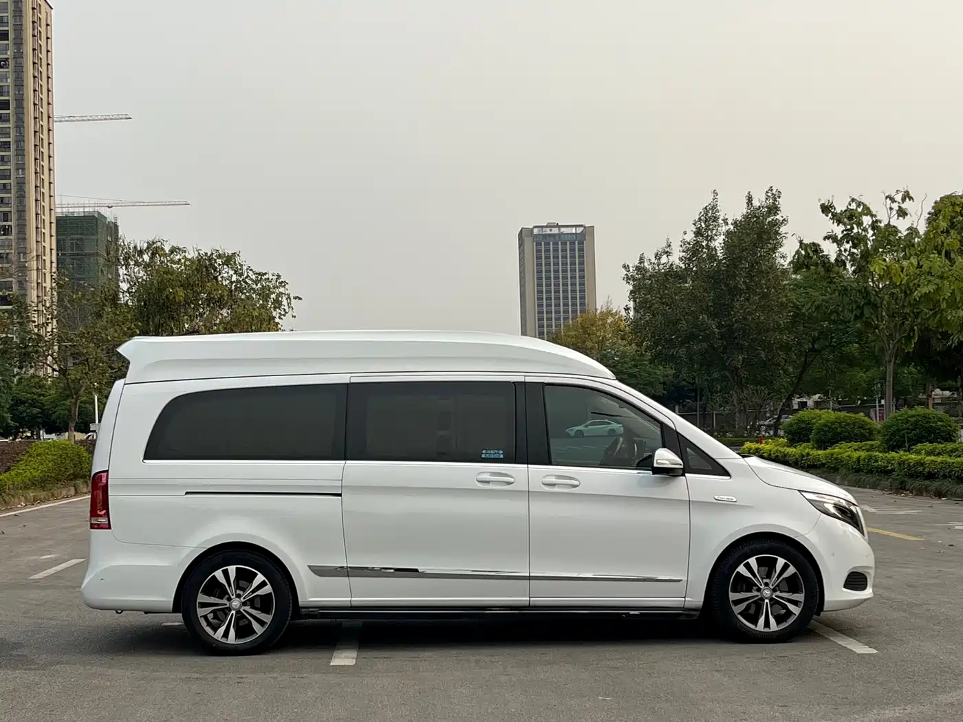 Mercedes-Benz V-Class 2016 V 260 L Premium Long фото 7