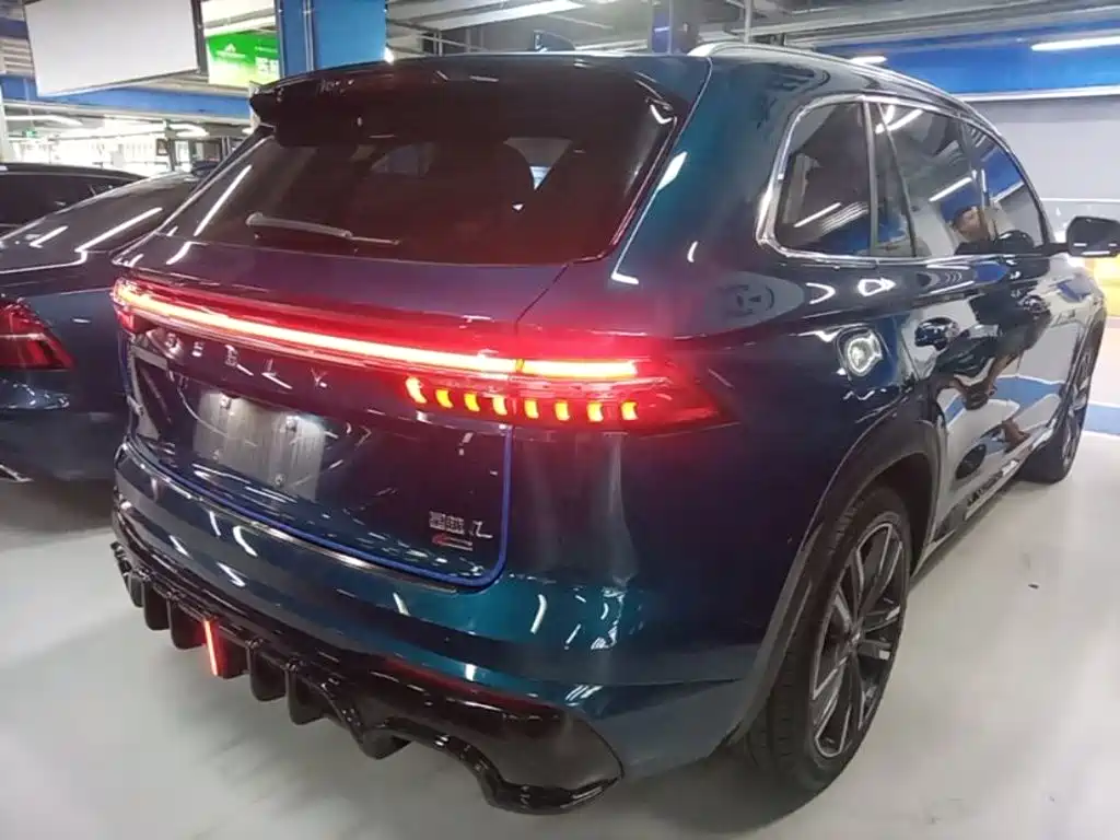 Фото 7 - Geely Monjaro