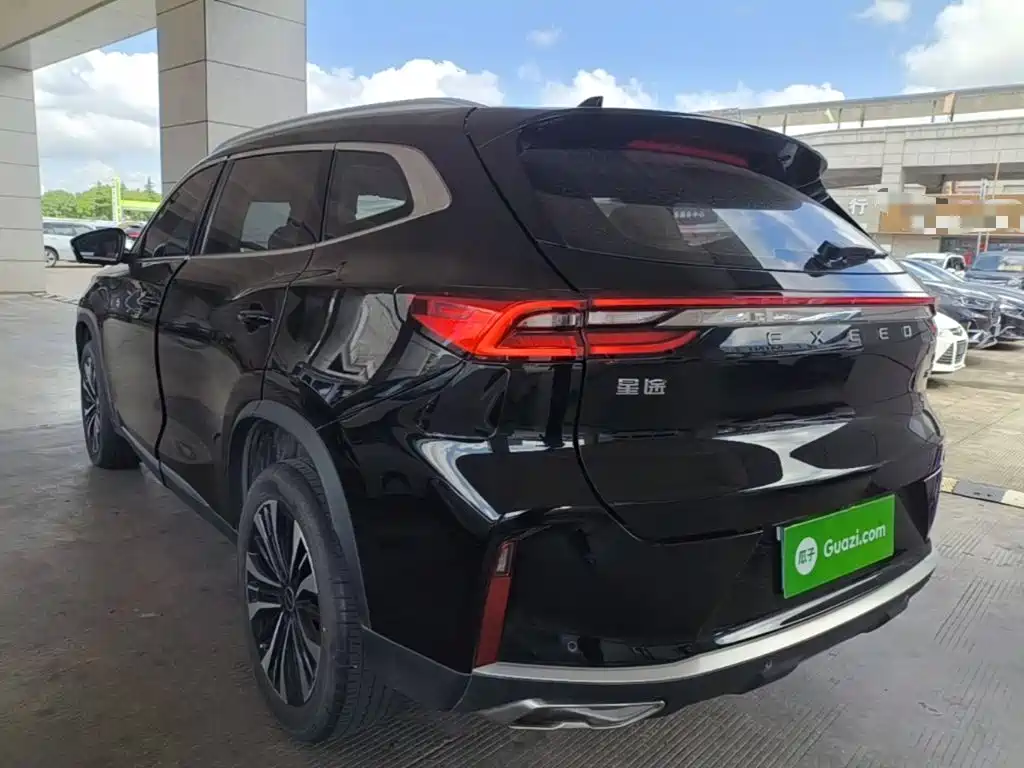 Exeed Lingyun 2024 2024 300T 2WD Starlight Edition