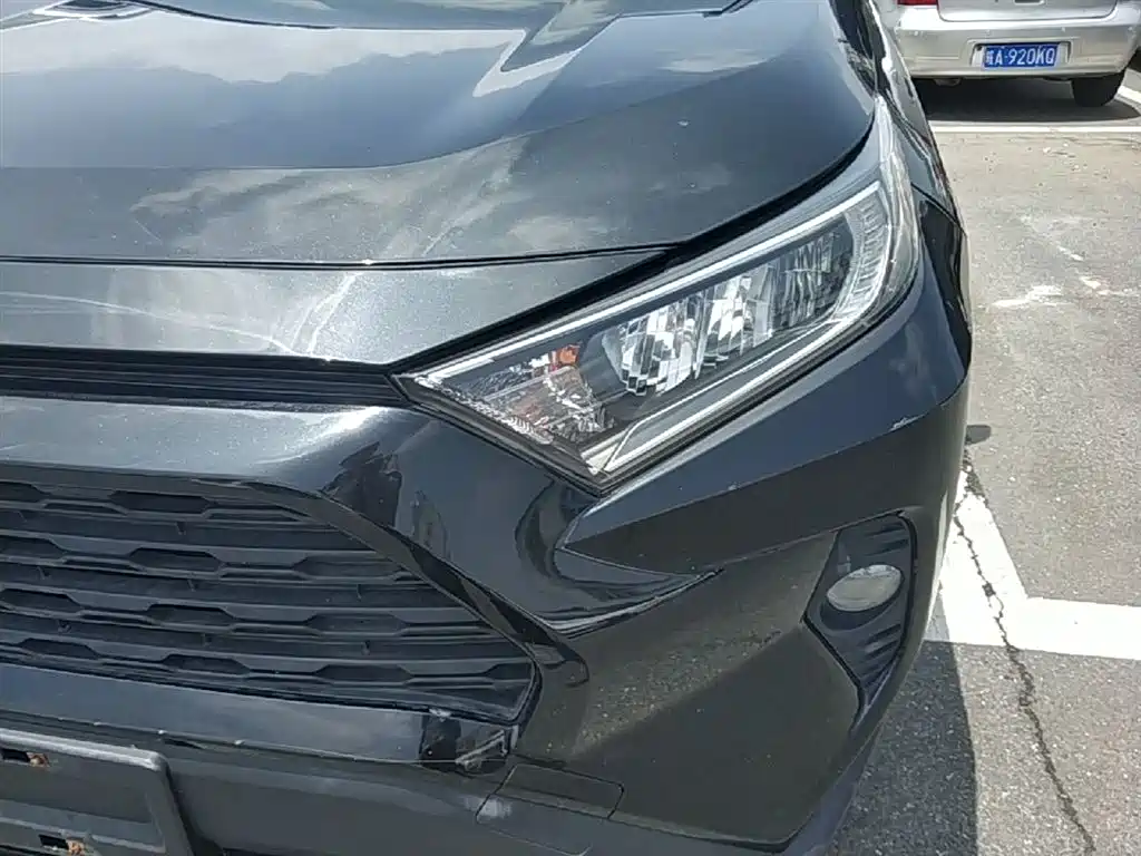 Toyota RAV4 Rongfang 2021 Hybrid 2.5L E-CVT AWD Elite PLUS Edition фото 24