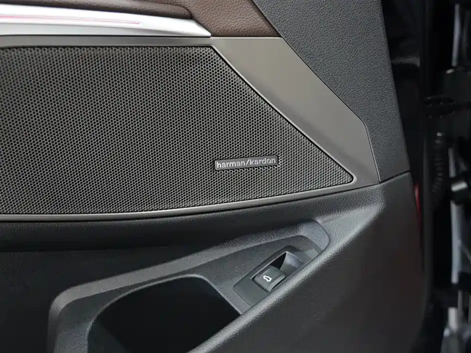 BMW 3 Series 2024 325Li M Sport Shadowline Package фото 13
