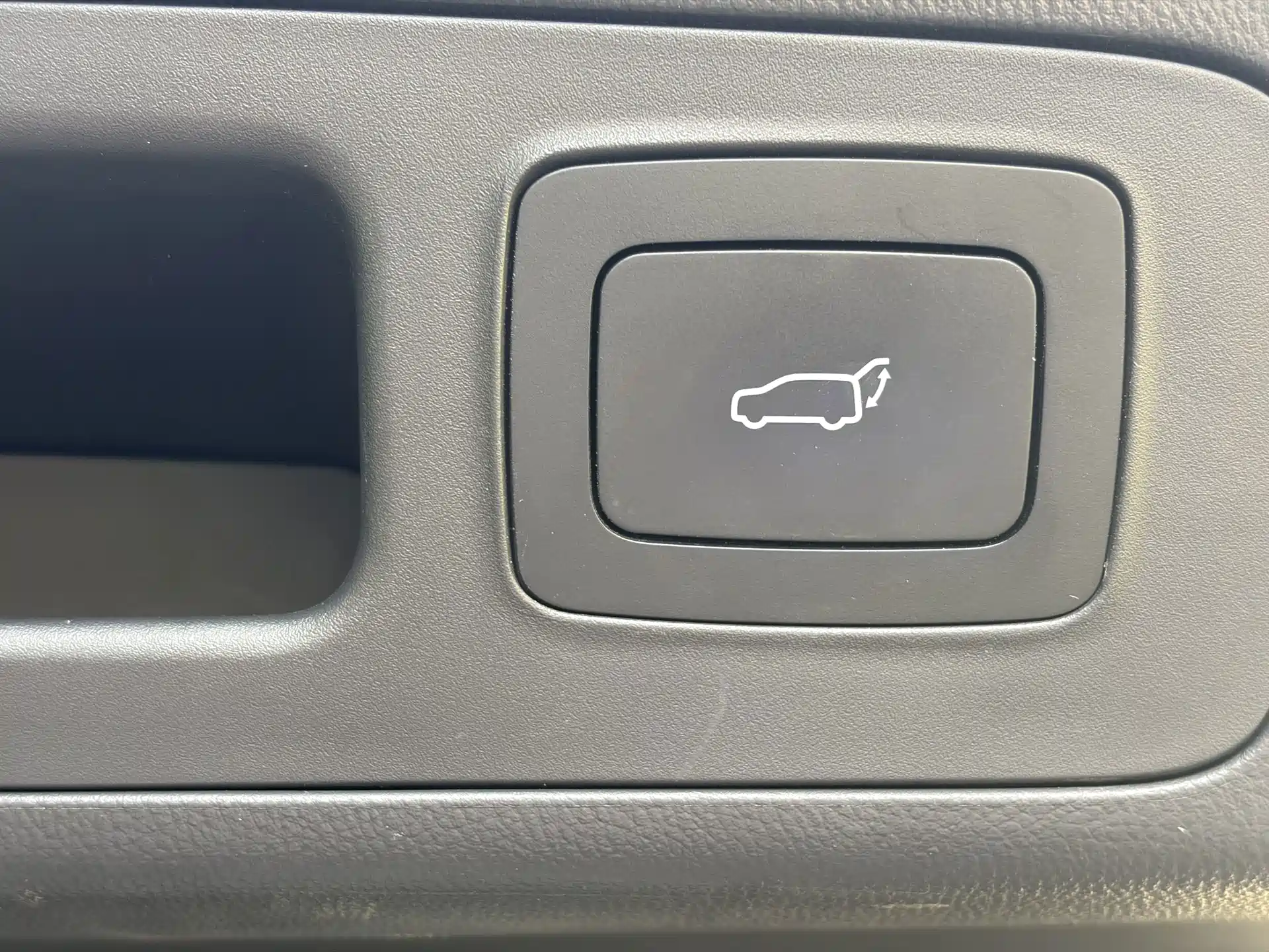 Фото 8 - Maxus Maxus G90