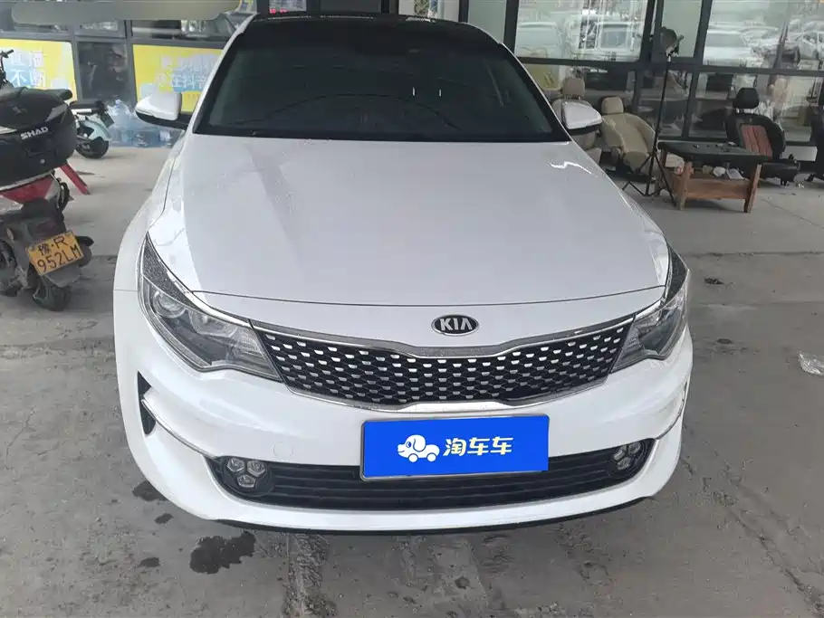 Kia K5 2016 2.0L Automatic LUX фото 2