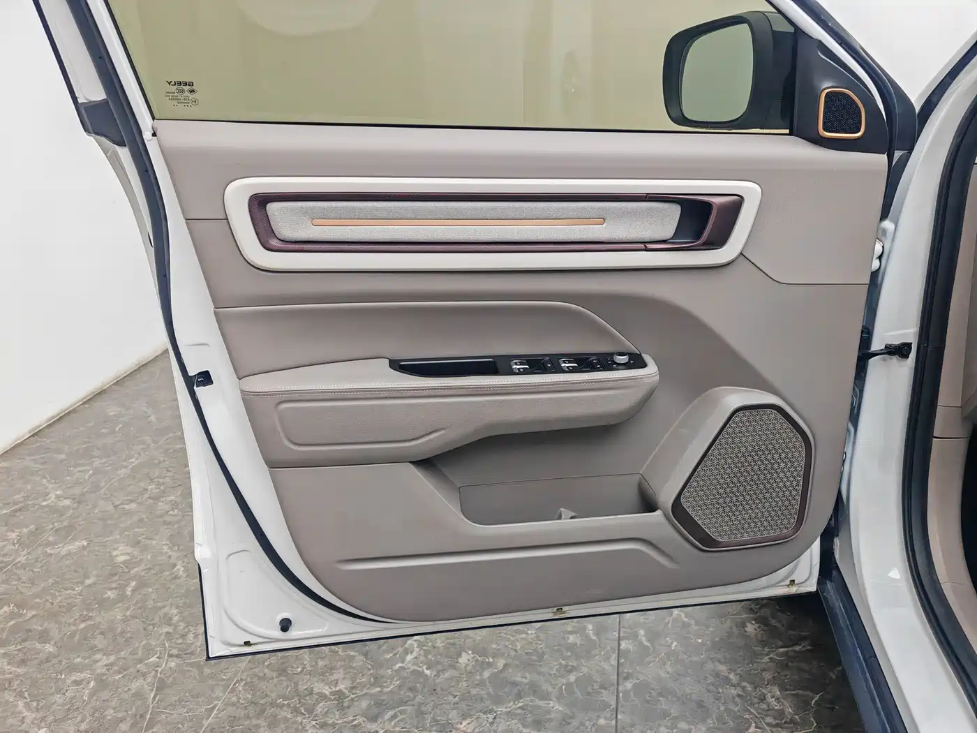 Geely ICON 2025 2026 Chocolate 1.5TD Pure Edition