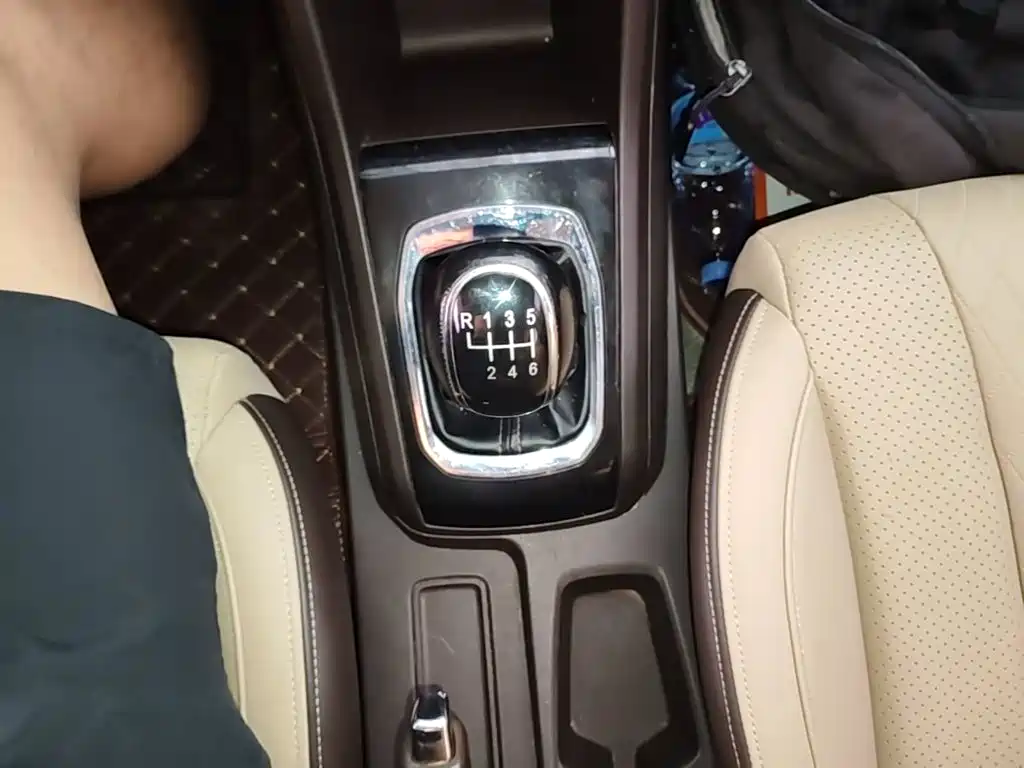 Baojun 310W 2017 2017 1.5L Manual Fashion Edition (China V)