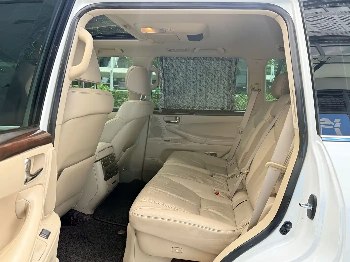 Фото 7 - Lexus LX