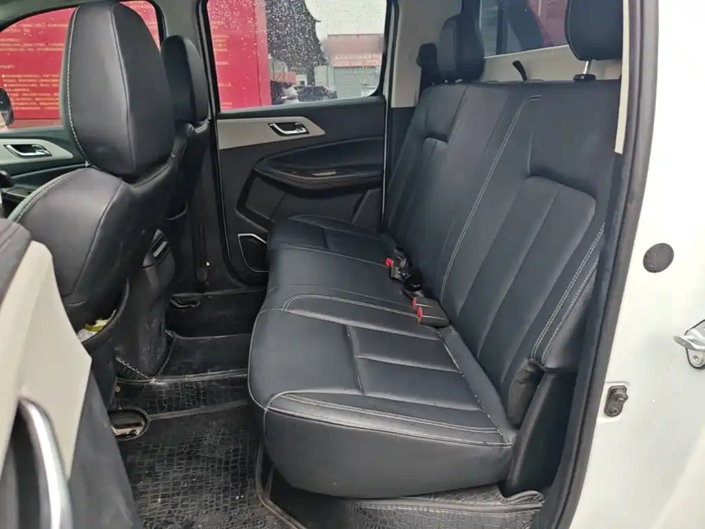 Jiangling Yuhu 7 2023 2022 2.0T Automatic Diesel 4WD Comfort Standard Wheelbase