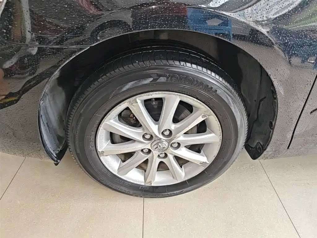 Toyota Camry 2013 200E Classic Elite Edition фото 23