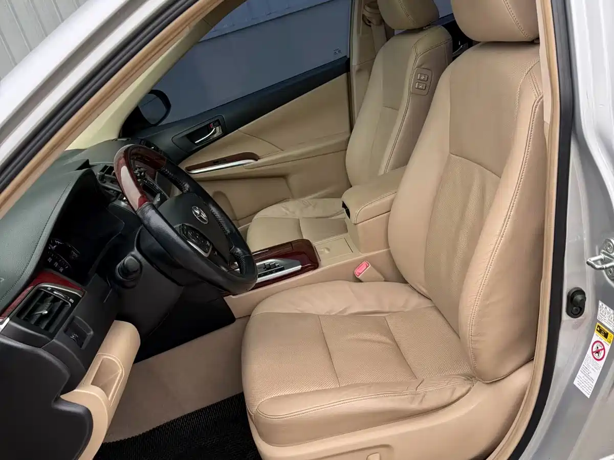 Toyota Camry 2013 2.0G Comfort фото 5