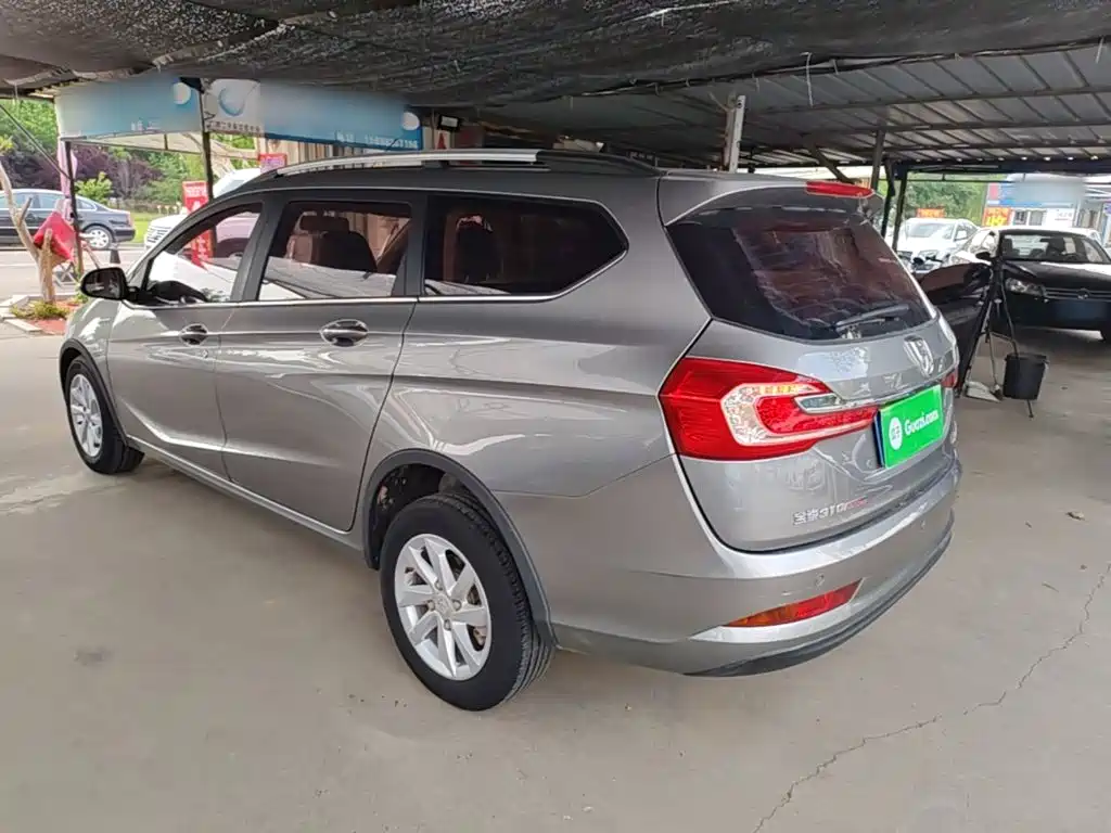 Baojun 310W 2017 2017 1.5L Manual Fashion Edition (China V)