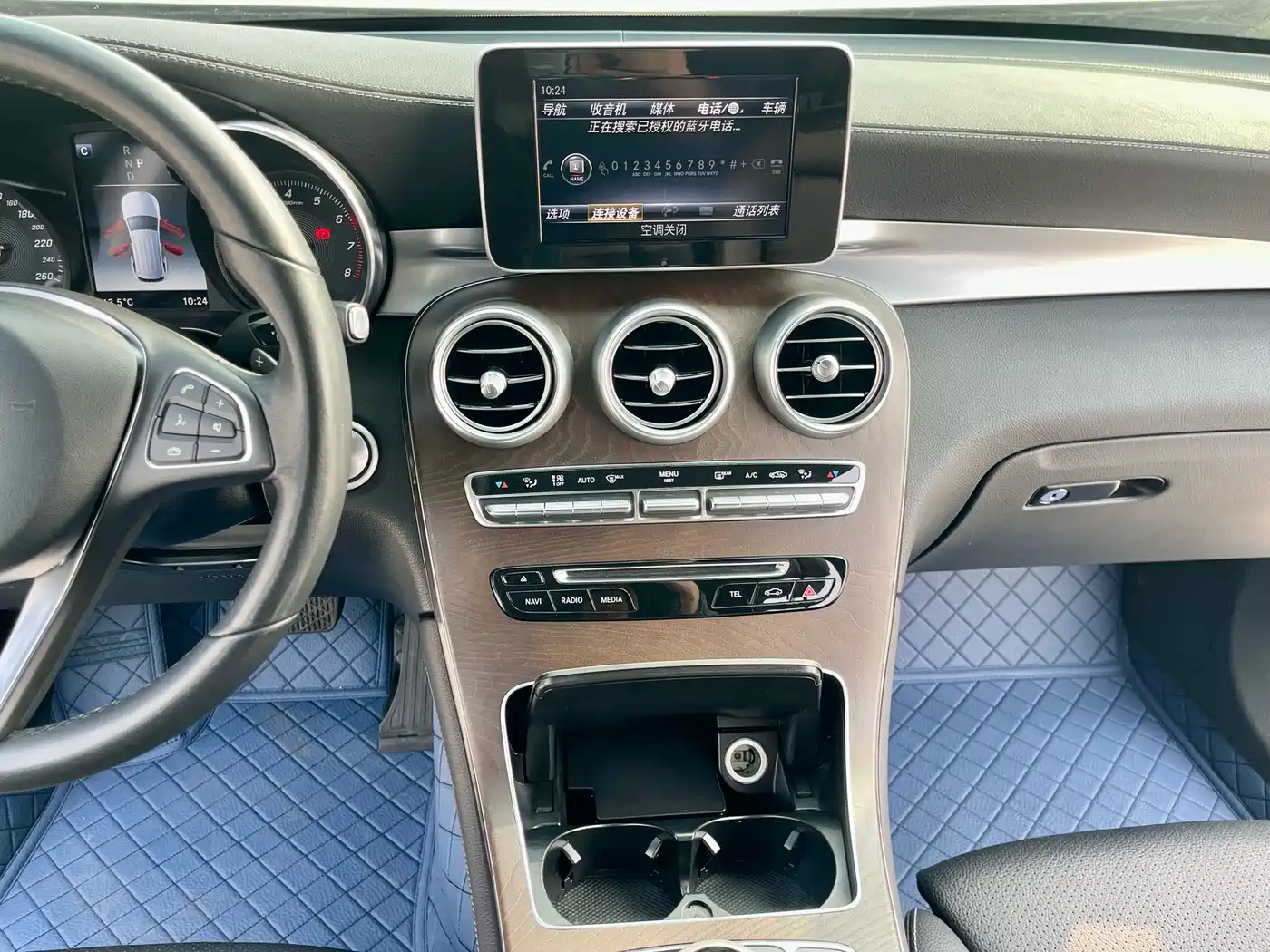 Mercedes-Benz GLC 2018 GLC 300 4MATIC Dynamic фото 13