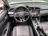 Photo 8 - Honda Civic