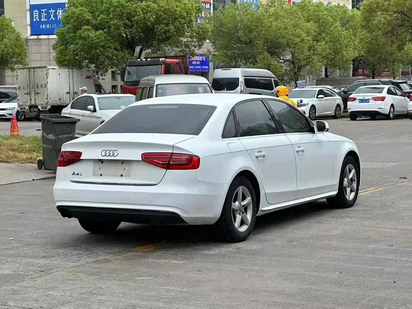 Audi A4L 2013 35 TFSI Automatic Standard фото 4