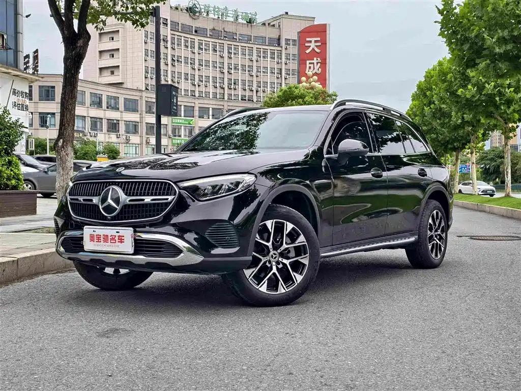 Mercedes-Benz GLC 2023 Facelift GLC 260 L 4MATIC Sport 5-Seater