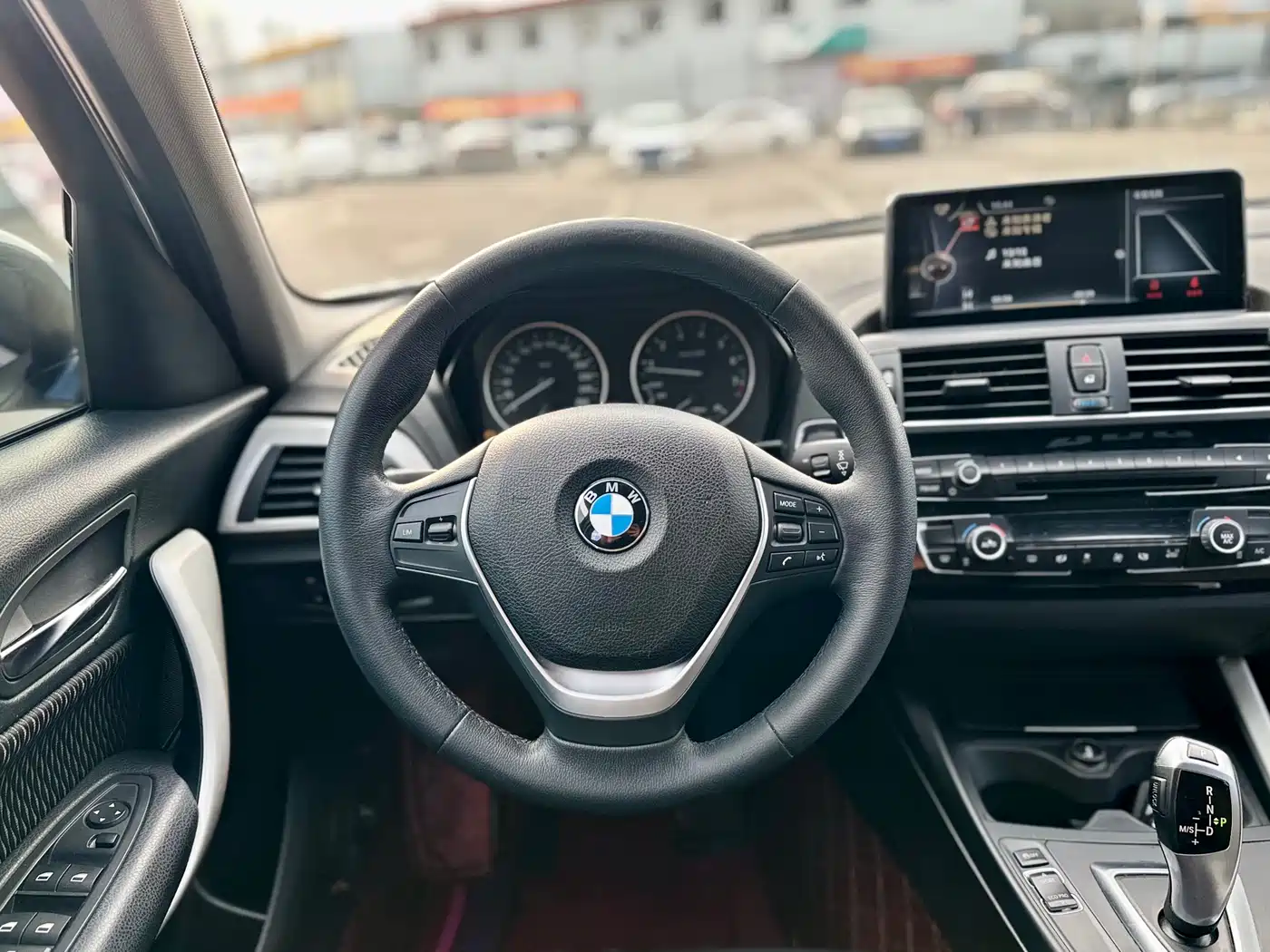 BMW 1 Series (Import) 2016 120i Leading Model фото 8