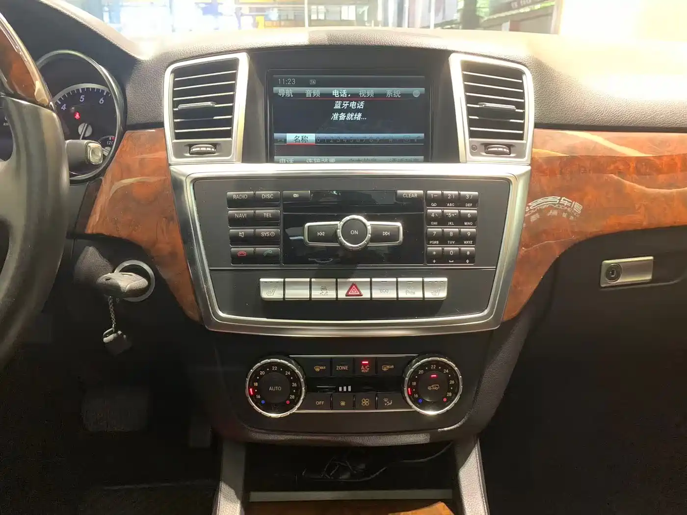 Mercedes-Benz M-Class 2015 ML 400 4MATIC Luxury фото 12