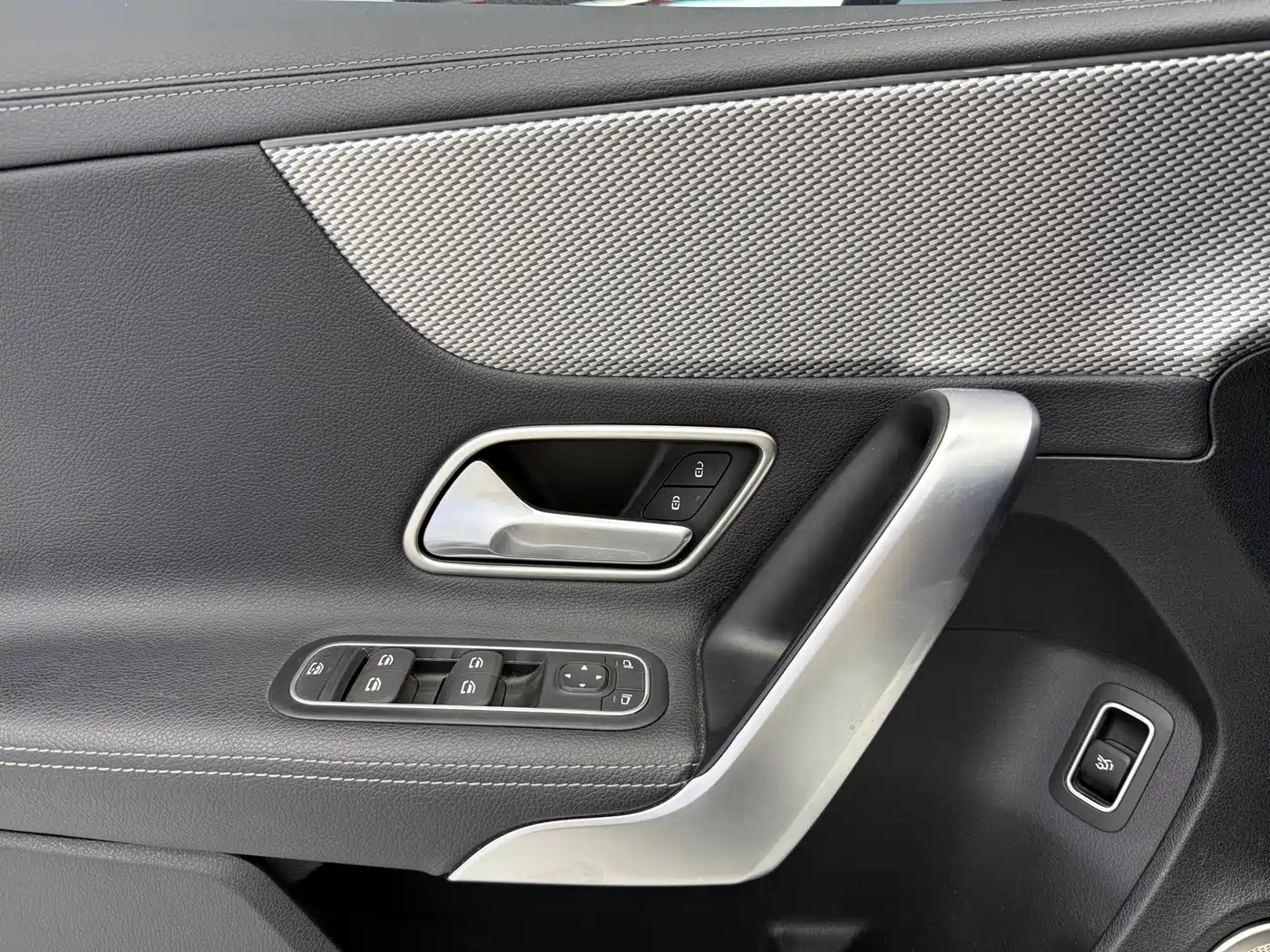 Mercedes-Benz A-Class 2021 A 180 L Sports Sedan фото 11