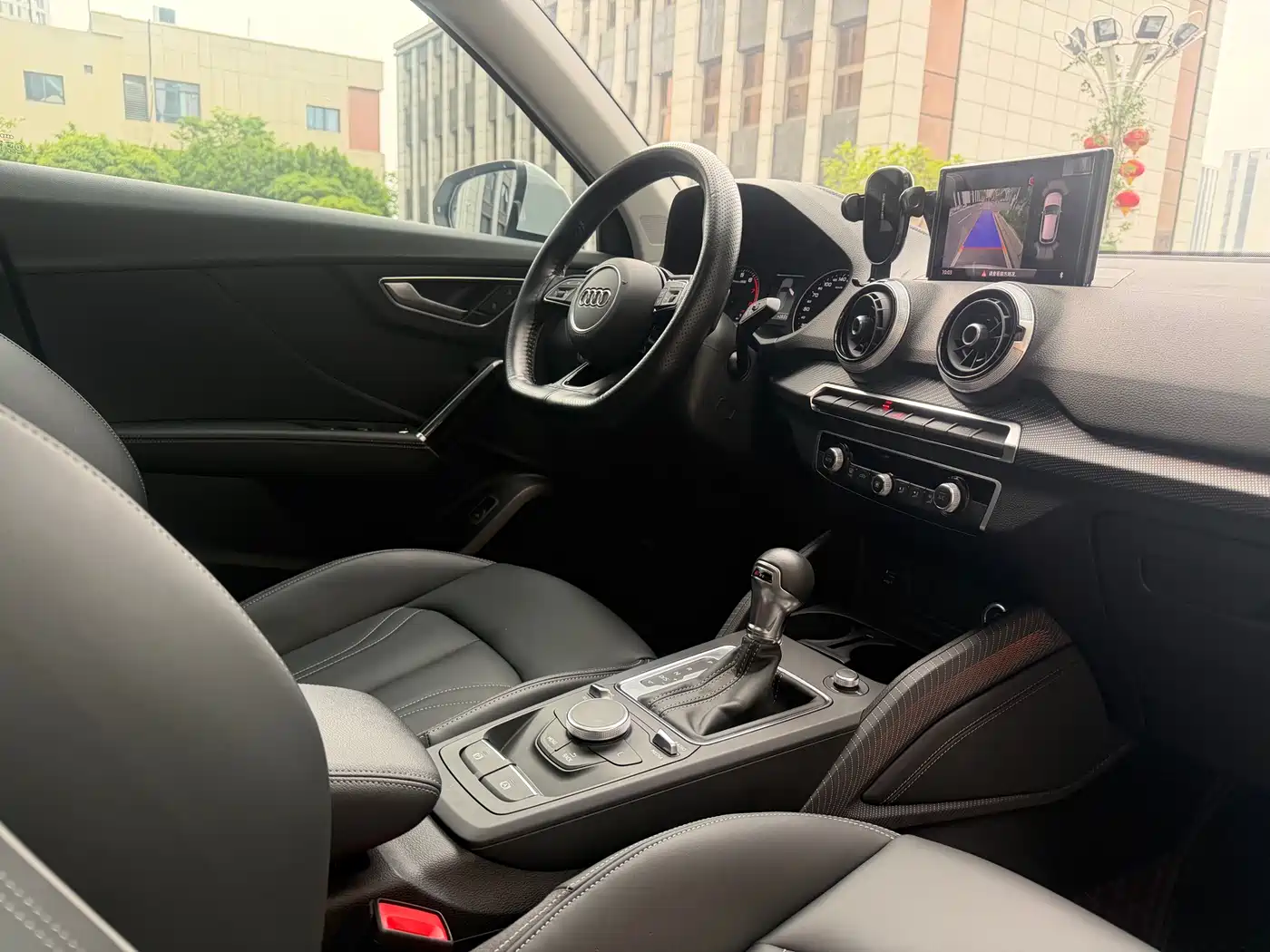 AUDI Q2L