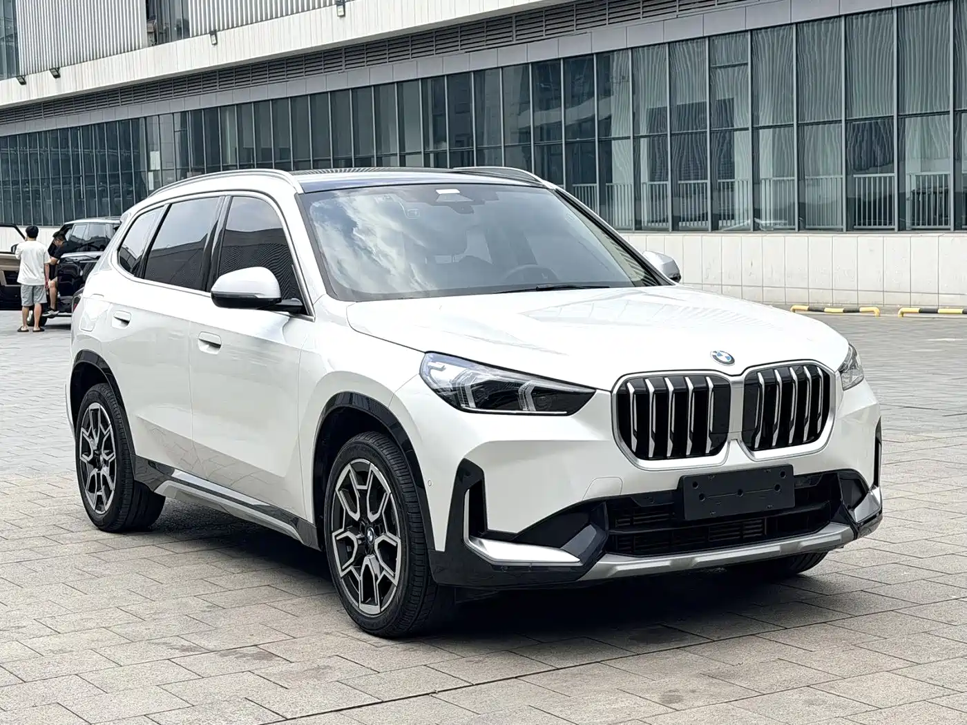 Фото 3 - BMW X1