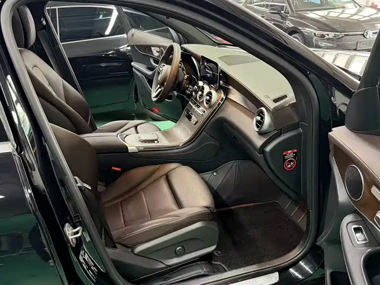Mercedes-Benz GLC 2021 GLC 260 L 4MATIC Luxury фото 5