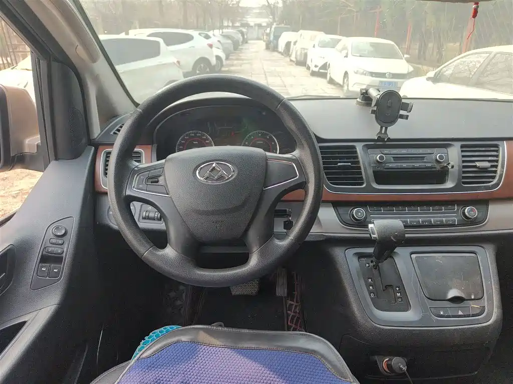 SAIC Maxus Maxus G10 2016 2.0T Automatic Elite фото 3