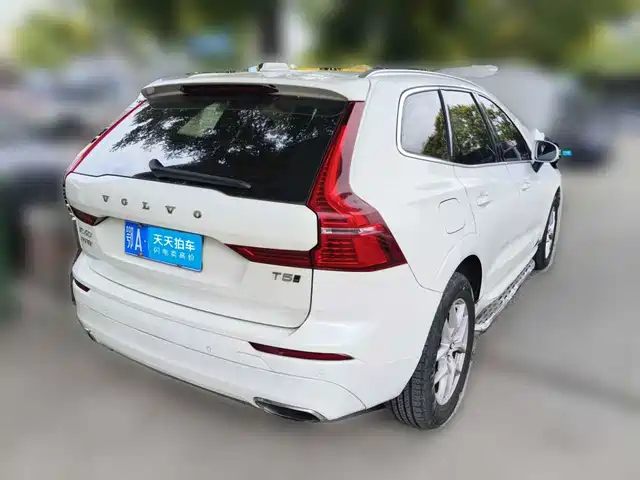 Volvo XC60 2019 T5 AWD Zhi Yi Edition China V — фото 2