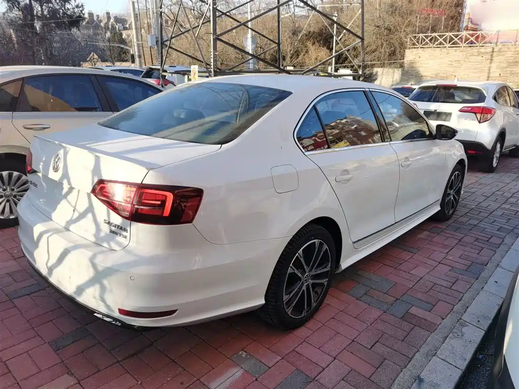 Volkswagen Sagitar 2016 280TSI Automatic R-Line фото 23