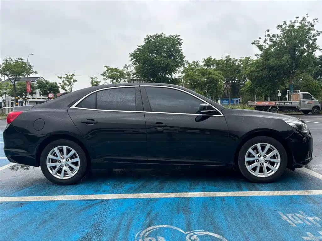 Chevrolet Malibu 2014 2.0L Automatic Luxury фото 6