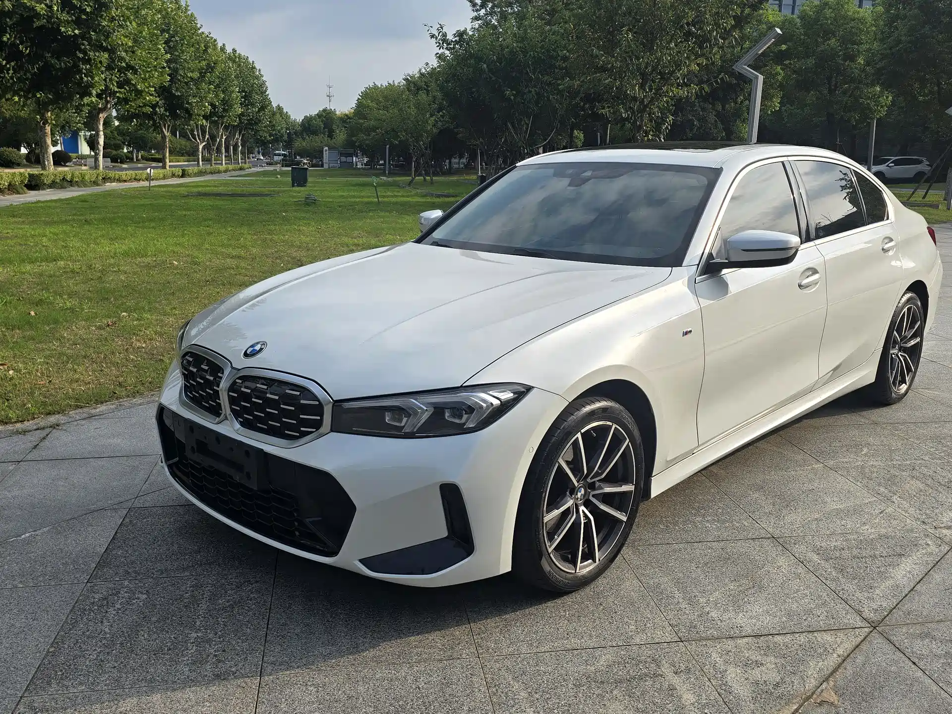 صورة 1 - BMW 3 Series