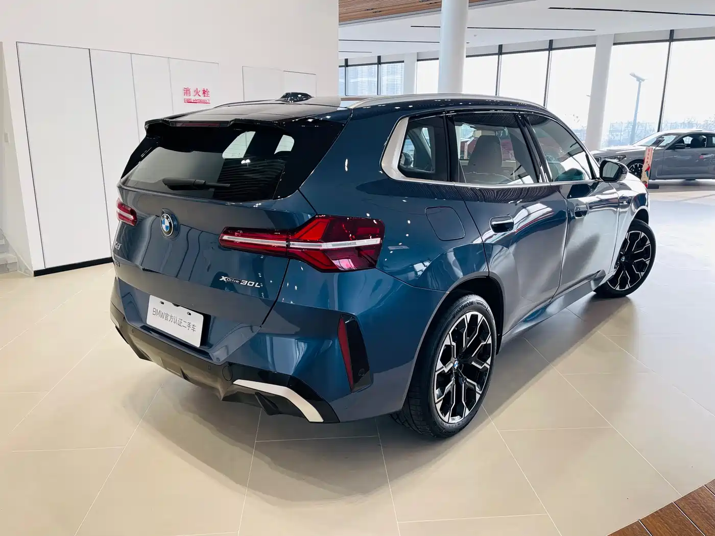 BMW X3 2025 xDrive30L Leading M Sport Package фото 4