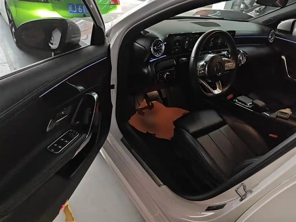 Mercedes-Benz A-Class 2022 Facelift A 200 L Sport Sedan Dynamic фото 16