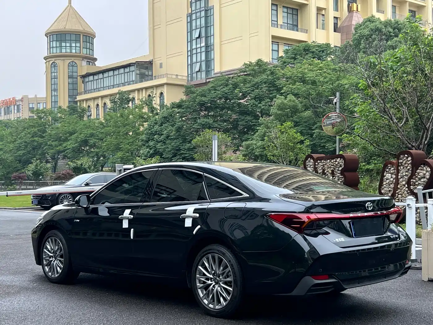 Toyota Avalon 2024 Hybrid 2.0L Luxury Edition фото 9