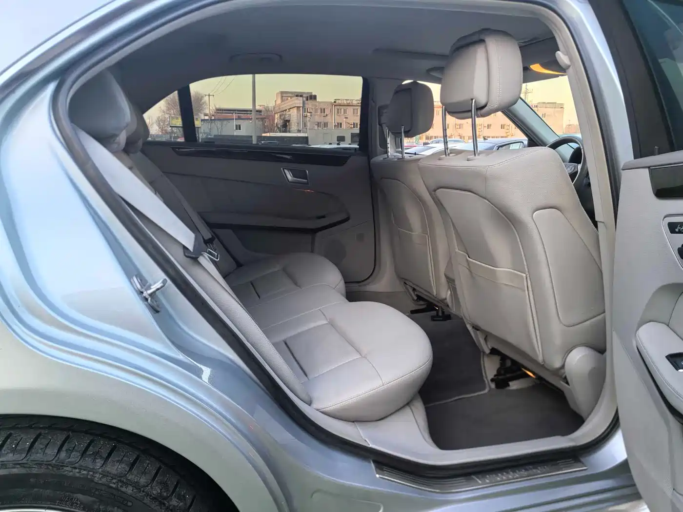 Mercedes-Benz E-Class 2012 E 200 L CGI Elegance фото 13
