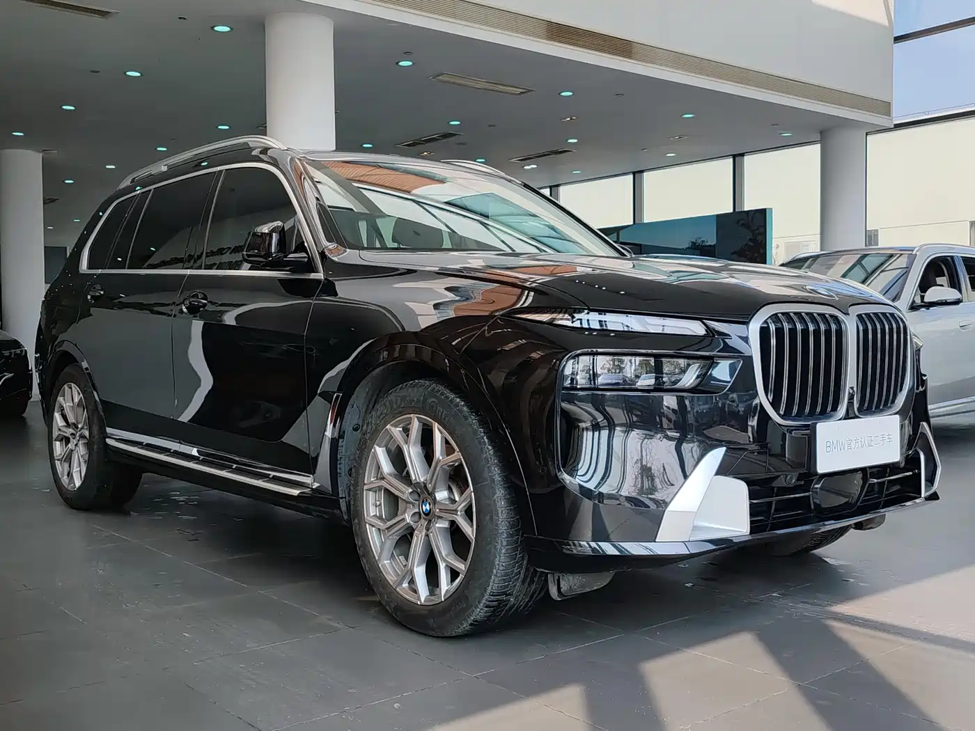 BMW X7 2024 xDrive40i Leading Luxury Package фото 5