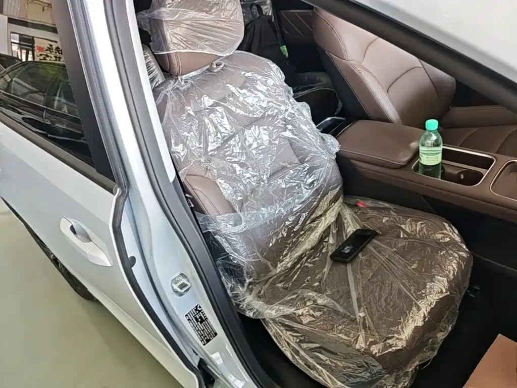 Wuling Motors Xingguang 730 New Energy 2025 2025 Model Plug-in Hybrid Base Version