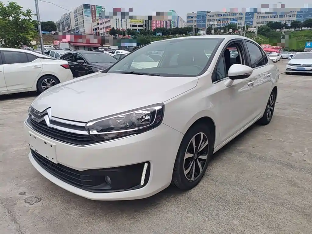 Citroën C4 C-Quatre 2017 2016 1.6L Automatic Luxury Model