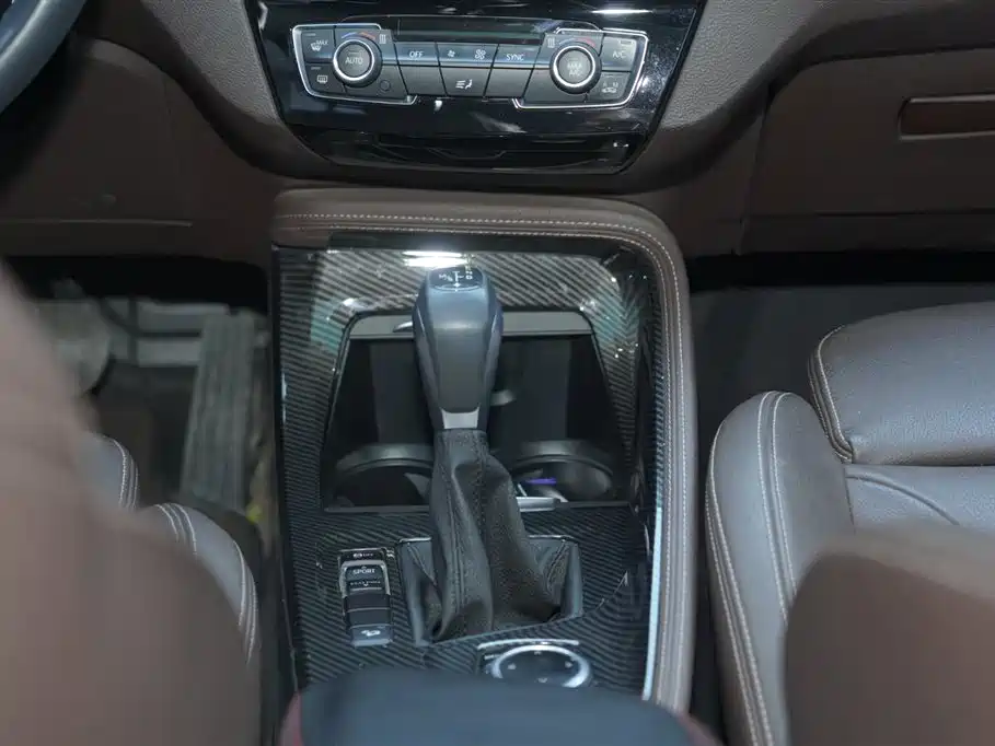 BMW X1 2019 xDrive20Li Premium Model фото 13