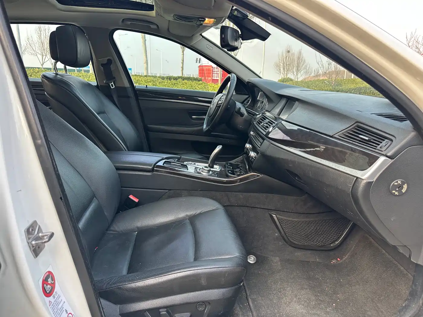 BMW 5 Series 2012 523Li Leadership фото 16