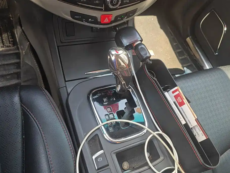BYD S7 2015 2015 2.0T Automatic Flagship Model
