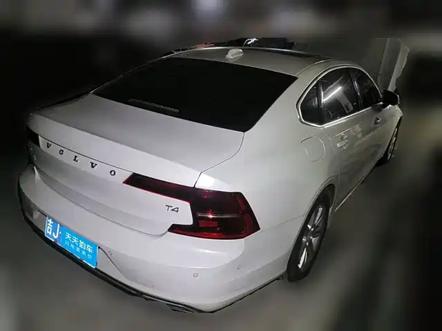 Volvo S90 2017 T4 Momentum — фото 2