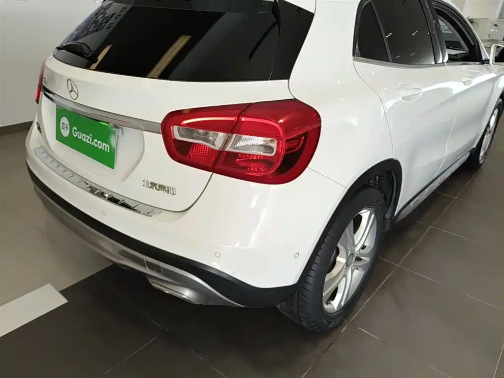 Mercedes-Benz GLA 2016 GLA 200 Dynamic фото 8